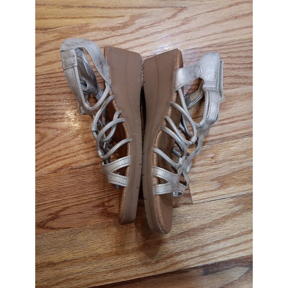 Women’s Baretraps Karlie Wedge Sandal Gold - Size - 8‎ - Picture 6 of 7